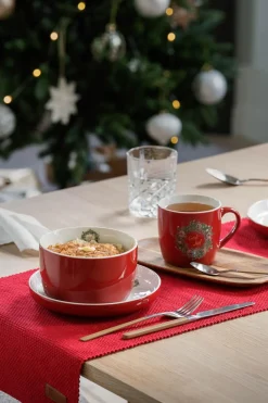 Løper Tuva rød Duker, Spisebrikker, Brikker Og Løpere|Juletekstil